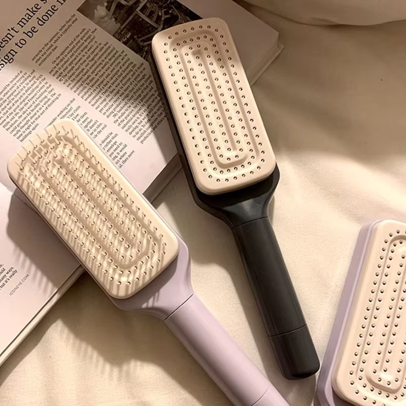 AQUA Clean Brush - Selbstreinigende Haarbürste
