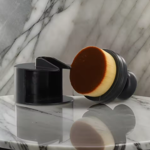 BlackShine Pro – Die All-in-One Reifen- & Auto-Glanzbürste
